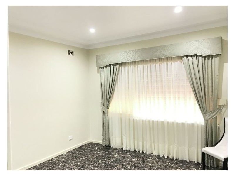 5 Rosemont Ave, Smithfield NSW 2164