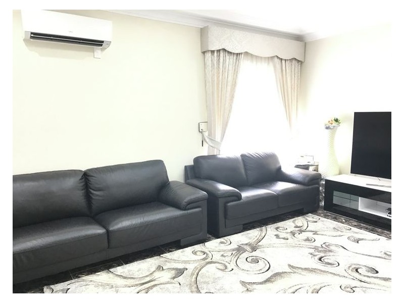 5 & 5A Rosemont Ave, Smithfield NSW 2164