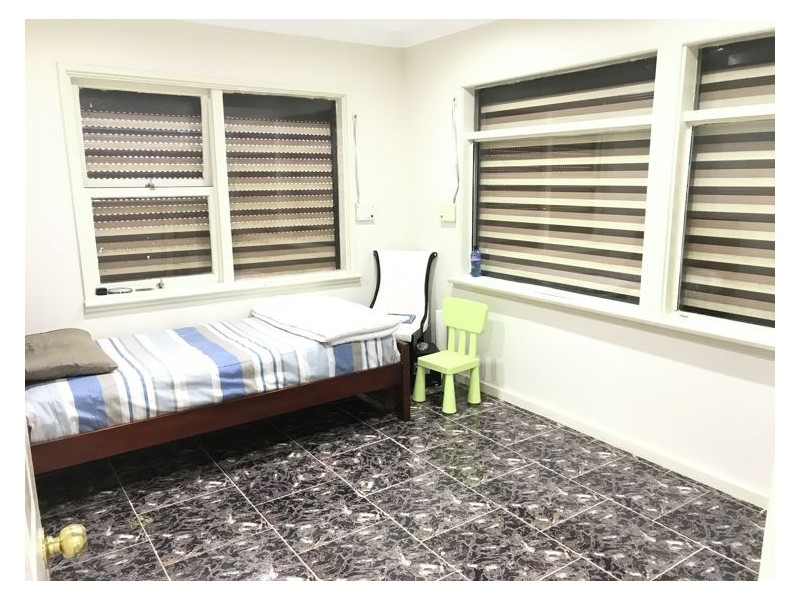 5 & 5A Rosemont Ave, Smithfield NSW 2164