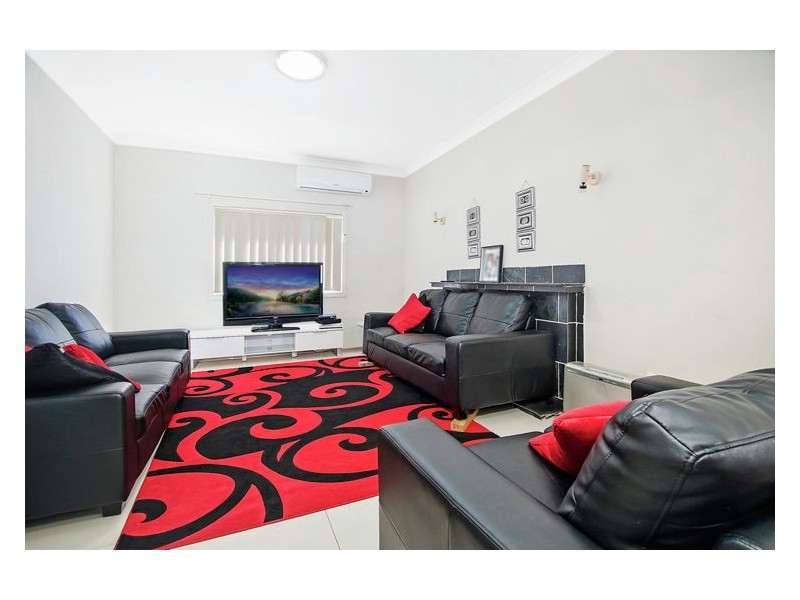 7 Wood Street, Fairfield NSW 2165