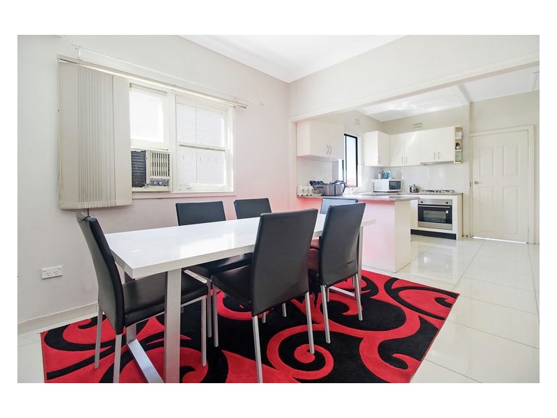 7 Wood Street, Fairfield NSW 2165