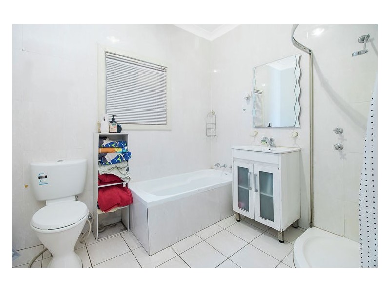 7 Wood Street, Fairfield NSW 2165