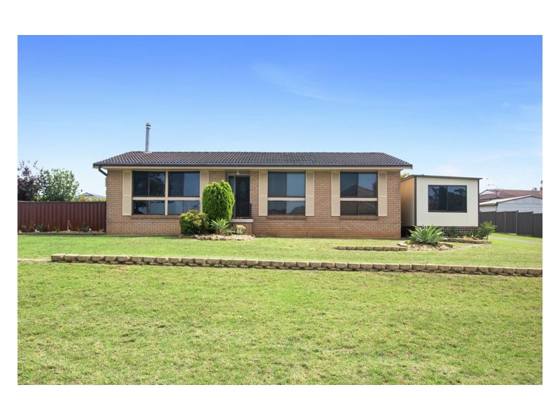 9 Newmen Close, Wetherill Park NSW 2164
