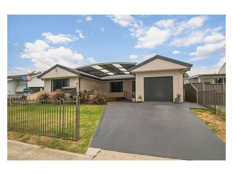 32 Hemingway Crescent, Fairfield NSW 2165