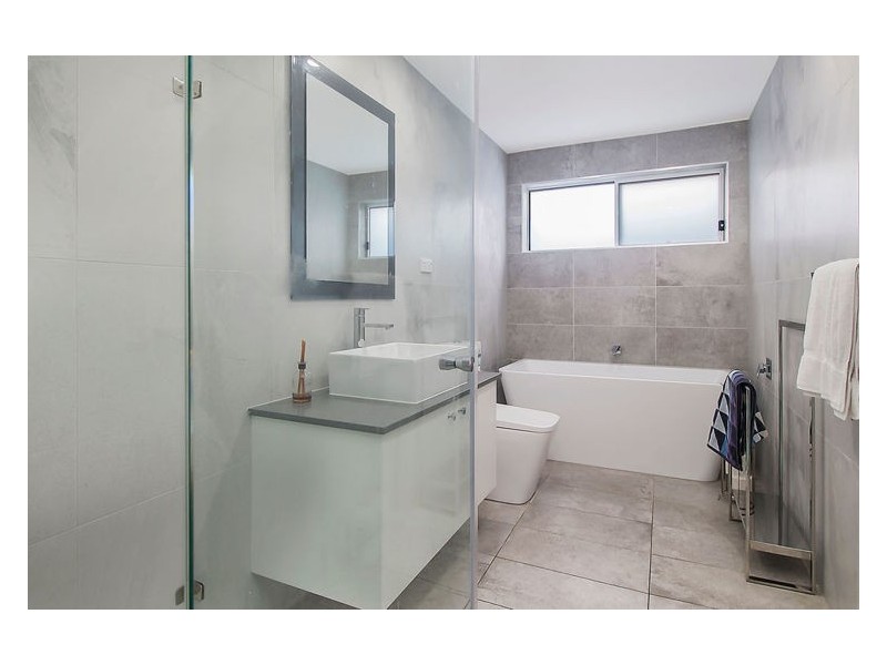 37A Ligar St, Fairfield Heights NSW 2165