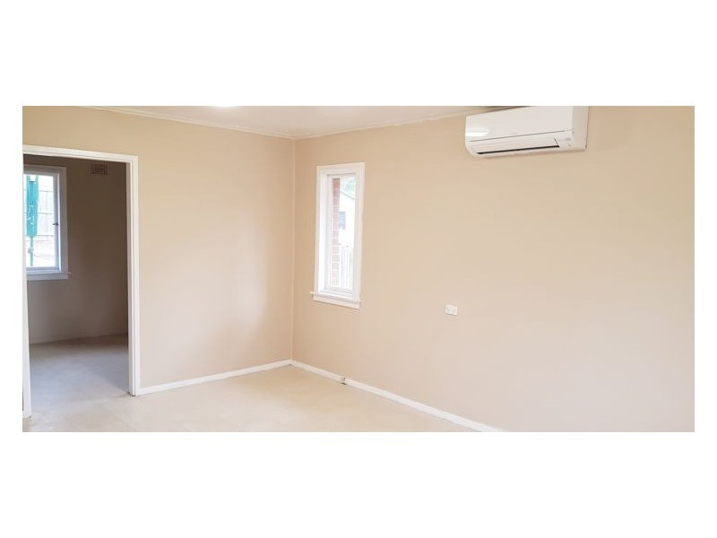 9 Dalkeith St, Busby NSW 2168