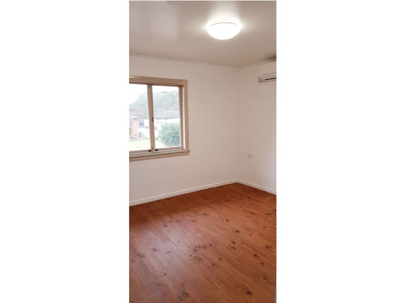 9 Dalkeith St, Busby NSW 2168