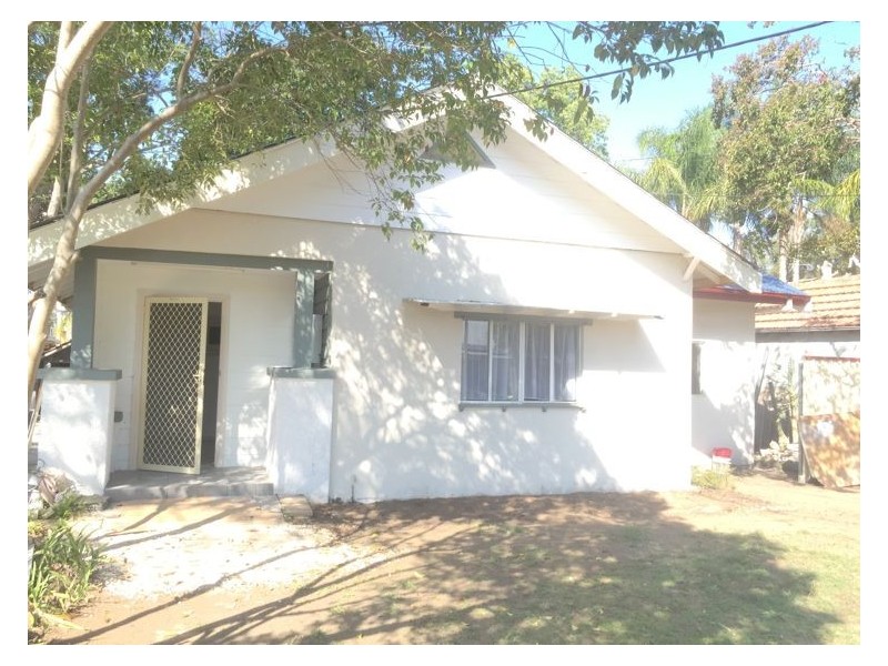 1 Lyndon Street, Fairfield NSW 2165