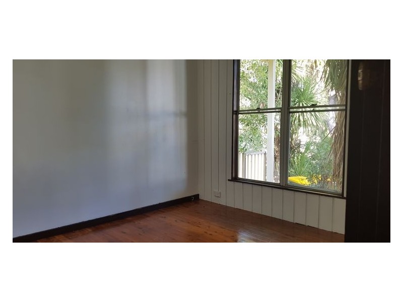 6 Cahill Street, Smithfield NSW 2164