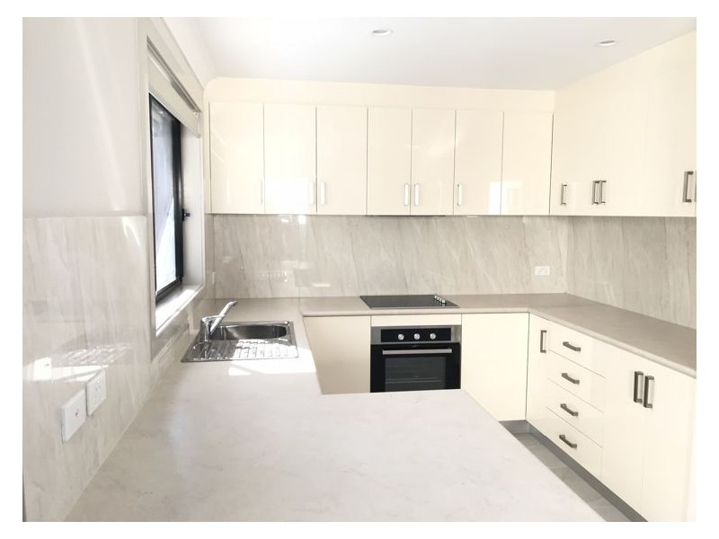 11A Damiper Cre, Fairfield NSW 2165