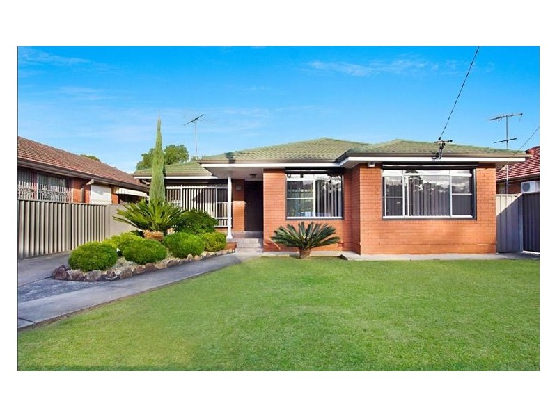 19 Rosemont Avenue, Smithfield NSW 2164
