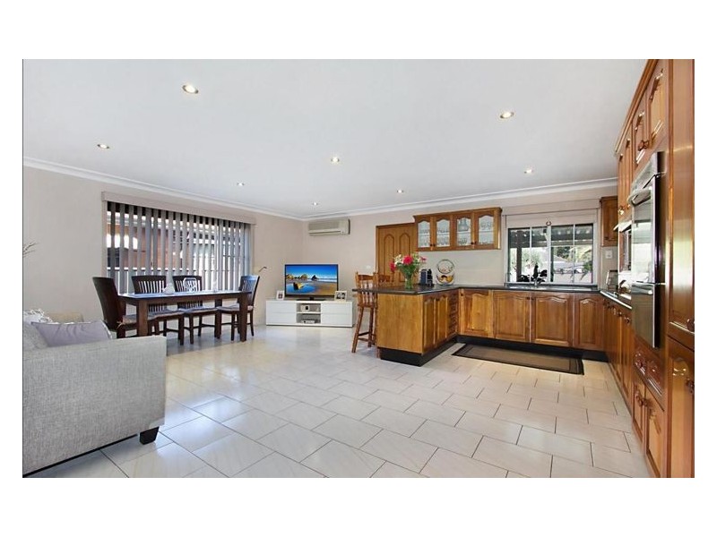 19 Rosemont Avenue, Smithfield NSW 2164