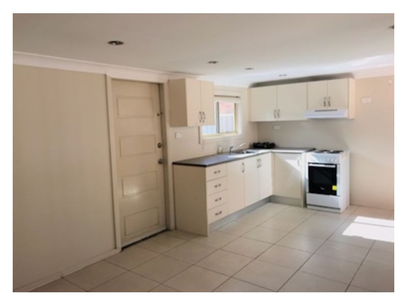 24b Hassal Street, Smithfield NSW 2164