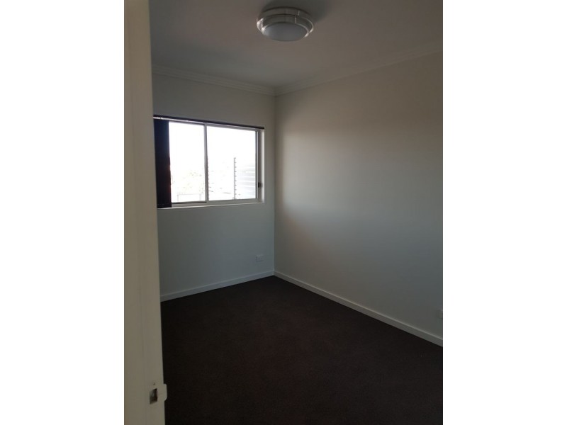 18/23-25 Mayberry Crescent, Liverpool NSW 2170