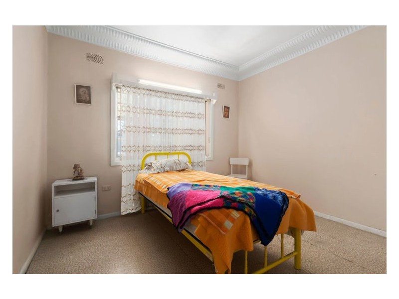 54 Macquarie St, Fairfield Heights NSW 2165