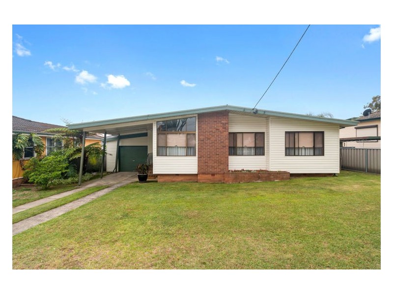 8 Beaumont St, Smithfield NSW 2164