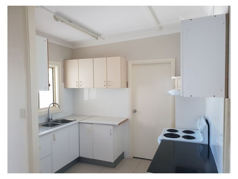 1B Lyndon St, Fairfield NSW 2165