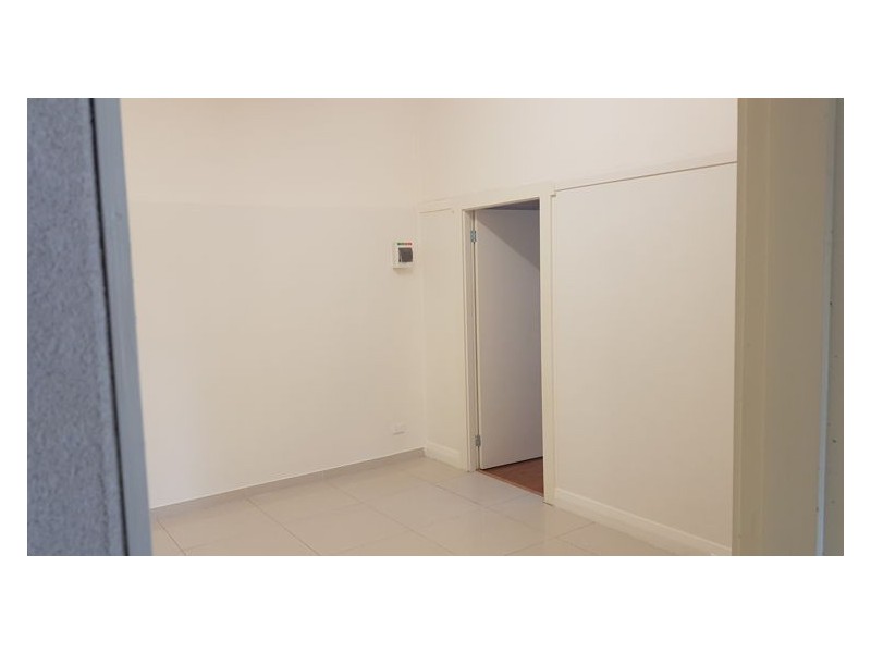 1B Lyndon St, Fairfield NSW 2165