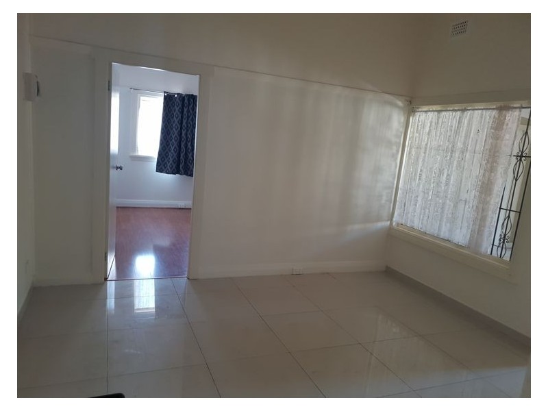 1B Lyndon St, Fairfield NSW 2165