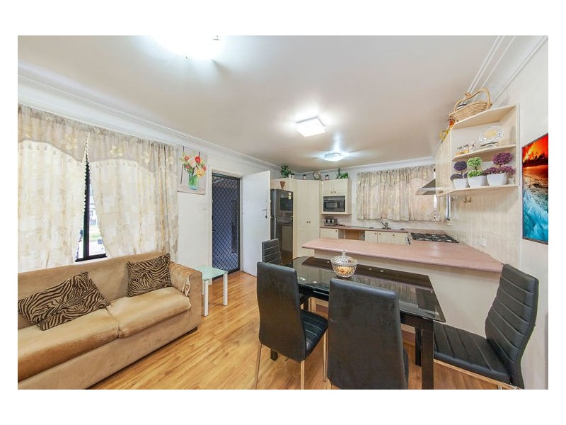 10 Rosemont Avenue, Smithfield NSW 2164