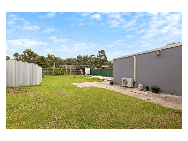 10 Rosemont Avenue, Smithfield NSW 2164