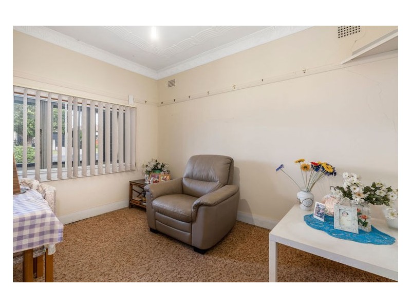 49 Henry St, Punchbowl NSW 2196