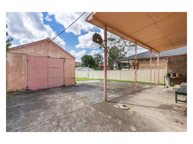 49 Henry St, Punchbowl NSW 2196