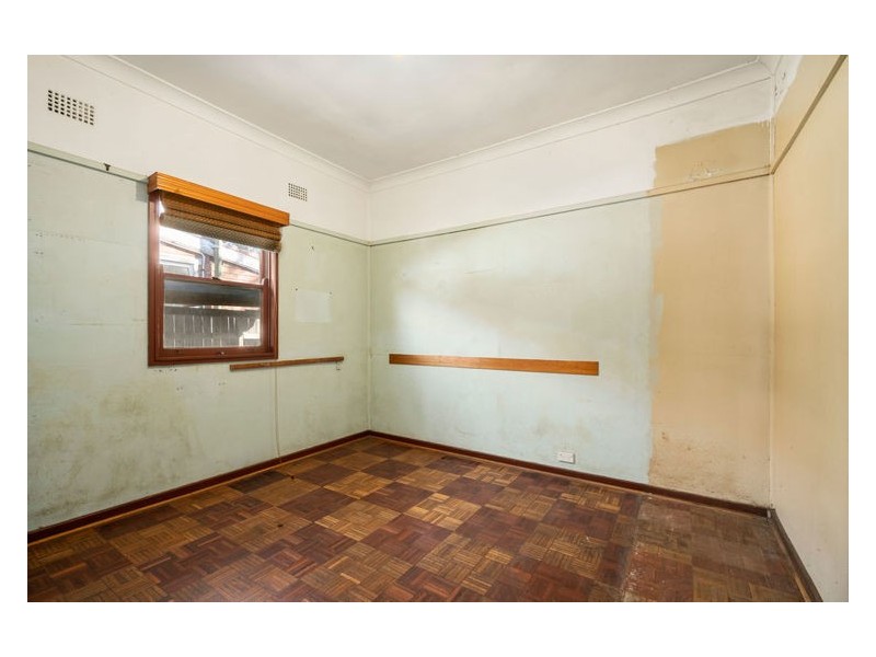 101 Mandarin St, Fairfield East NSW 2165