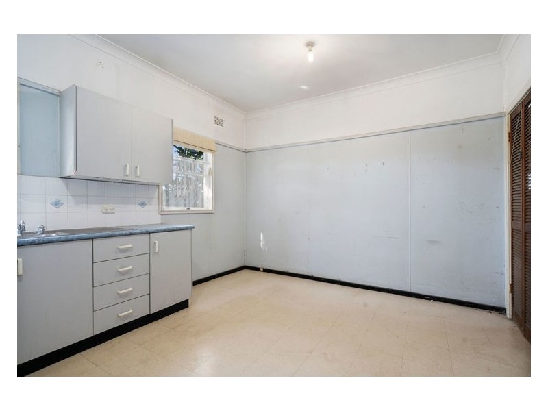 101 Mandarin St, Fairfield East NSW 2165