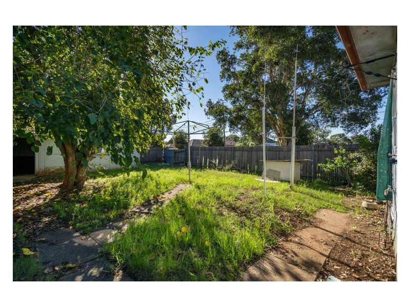 101 Mandarin St, Fairfield East NSW 2165