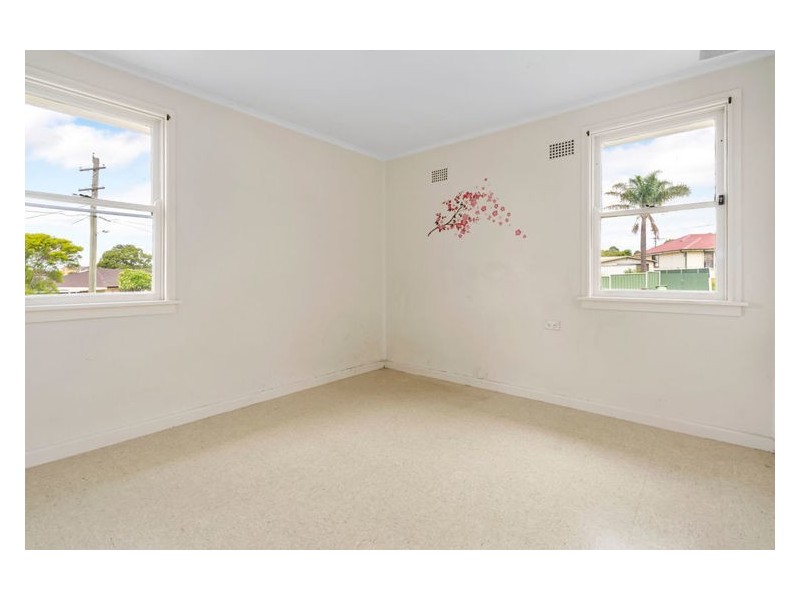 1 Chamberlain Drive, Smithfield NSW 2164