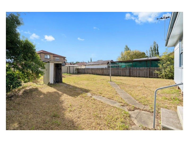 25 Neerini Avenue, Smithfield NSW 2164