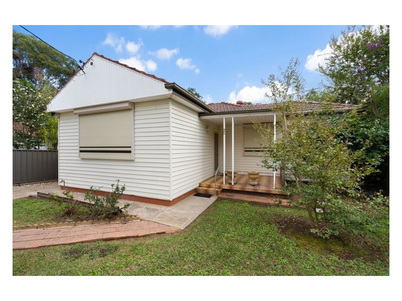 25 Bland Street, Carramar NSW 2163