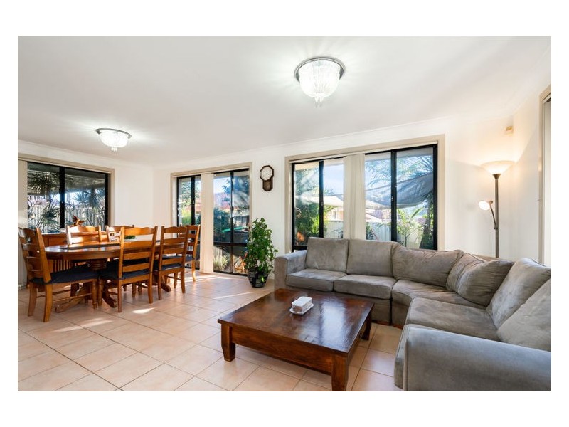 7 Omega Close, Prestons NSW 2170