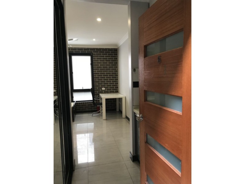 2/51 Second Avenue, Kingswood NSW 2747