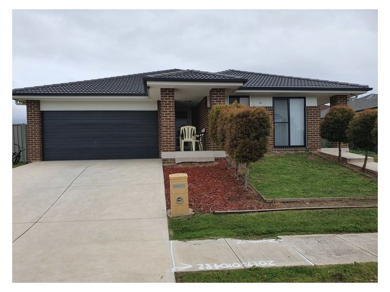 47 Jubilee Circuit, Rosemeadow NSW 2560