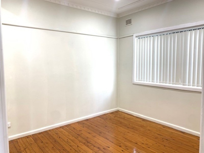 27 Granville Street, Fairfield Heights NSW 2165