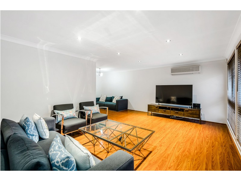 10 Mema Place, Quakers Hill NSW 2763