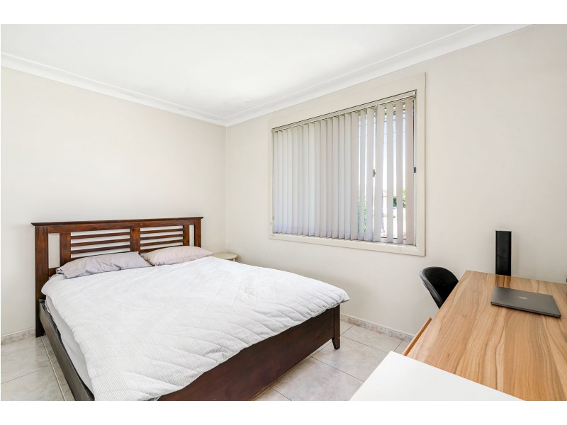 35 Crosby Crescent, Fairfield NSW 2165
