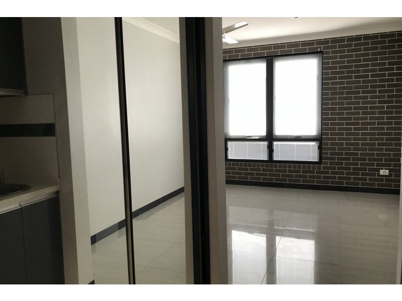 7/51 Second Avenue, Kingswood NSW 2747