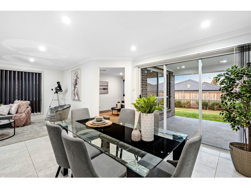 59 Valletta Drive, Box Hill NSW 2765