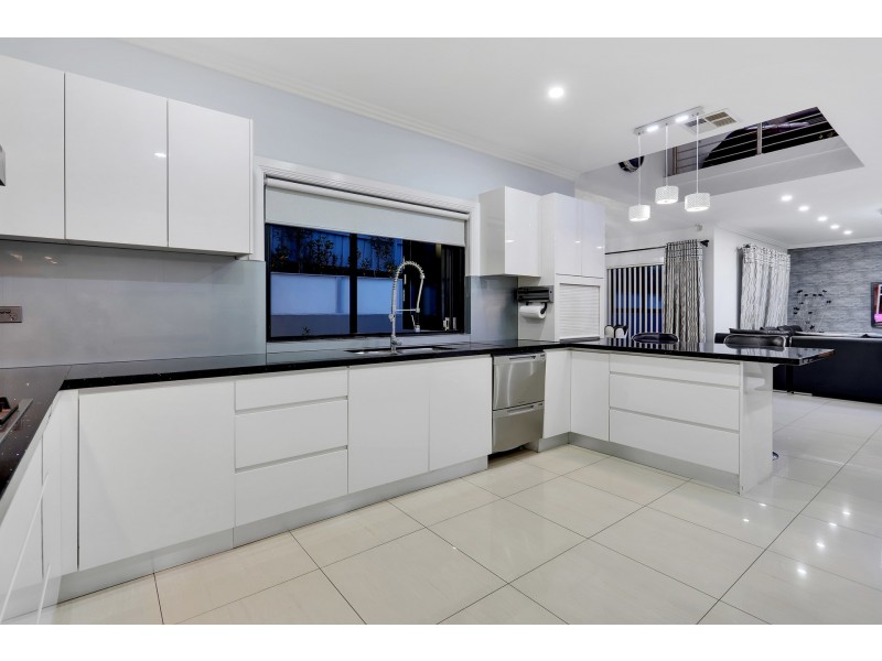 11 Wilson Avenue, Beaumont Hills NSW 2155