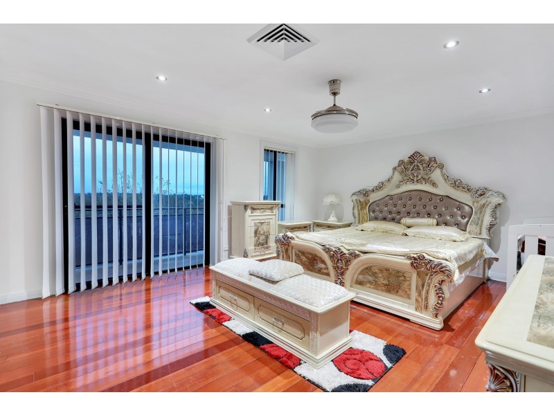 11 Wilson Avenue, Beaumont Hills NSW 2155