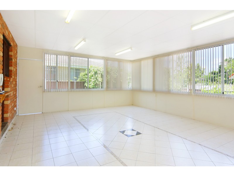 Greenfield Park NSW 2176