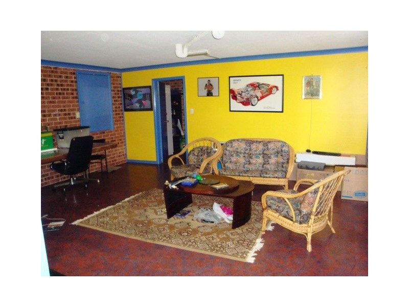 Edensor Park NSW 2176
