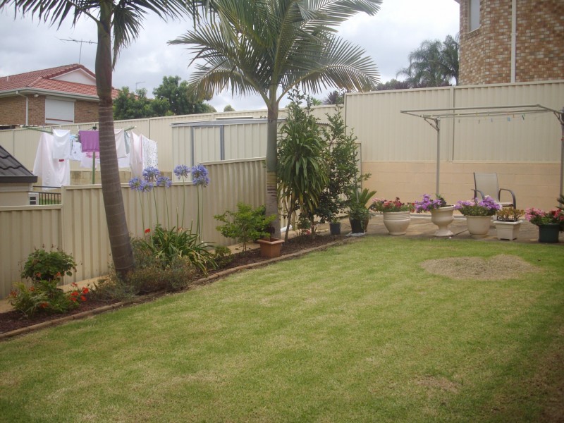Edensor Park NSW 2176