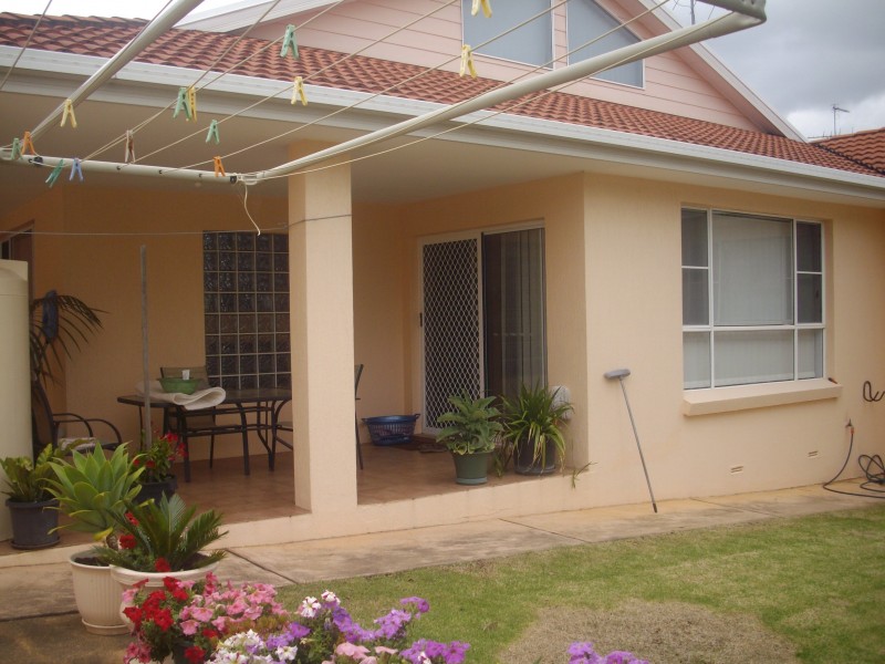 Edensor Park NSW 2176