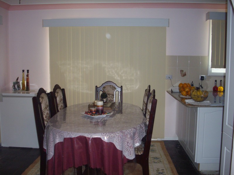 Edensor Park NSW 2176