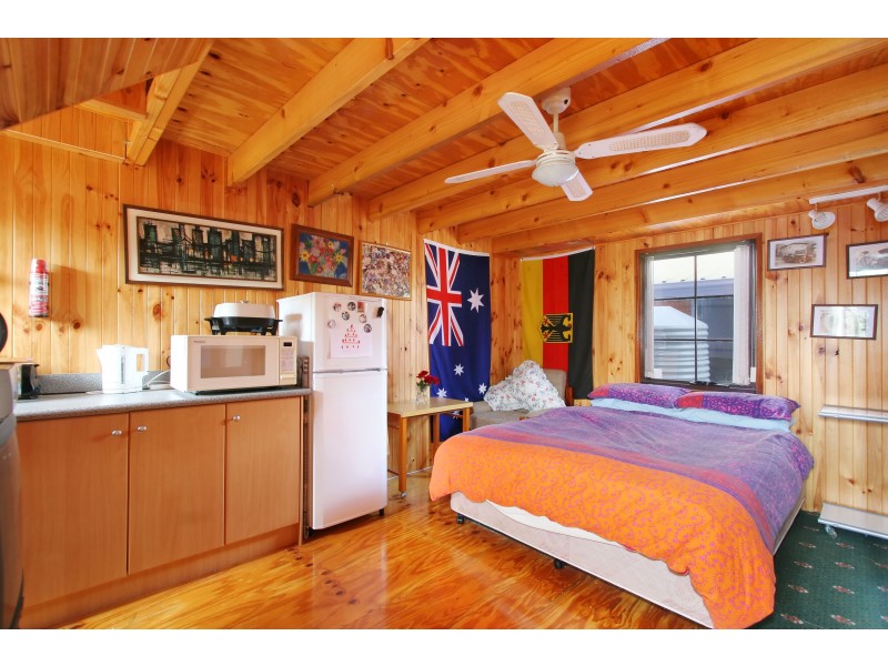 Greenfield Park NSW 2176