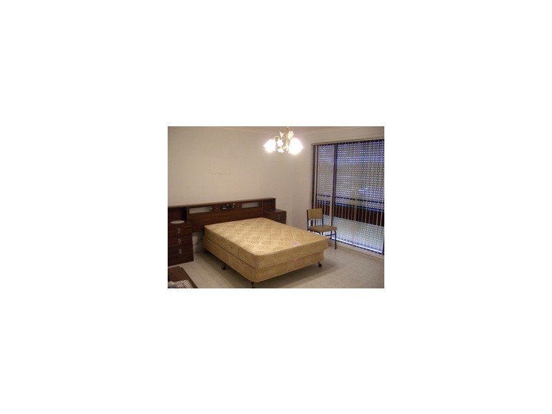 Edensor Park NSW 2176